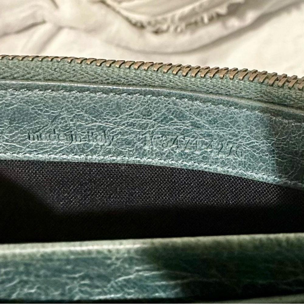 Balenciaga Classic Continental Lambskin Zip-Around Wallet - Picture 5 of 9